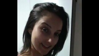 Mulher pelada mostrando peito video