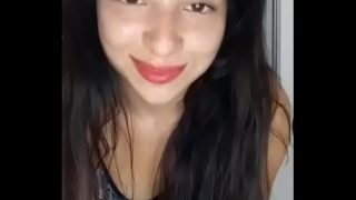 Novinha ficando pelada