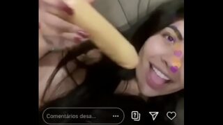 Novinha Carol aceso anal