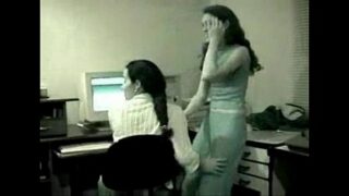 Amigas lesbicas se pegando em cam