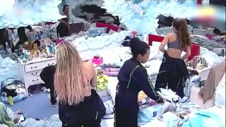 Bbb 20 pagando peitinho