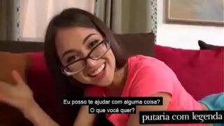 Porno com legenda  com a novinha rebolando só de calcinha