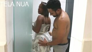 Viúva negra nua