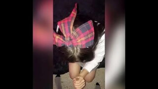 Colegiala actriz porno  dedo en el coño