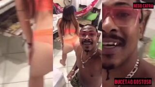 Proibidão de nifetinhas dando o cuzinho hardcore na favela