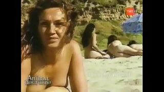 LINDAS GAROTAS NUAS NA PRAIA DE NUDISMO