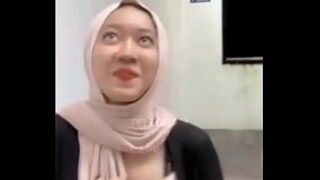 Indo hijab montok